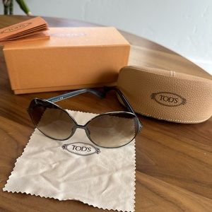 Tod’s Oversized Sunglasses